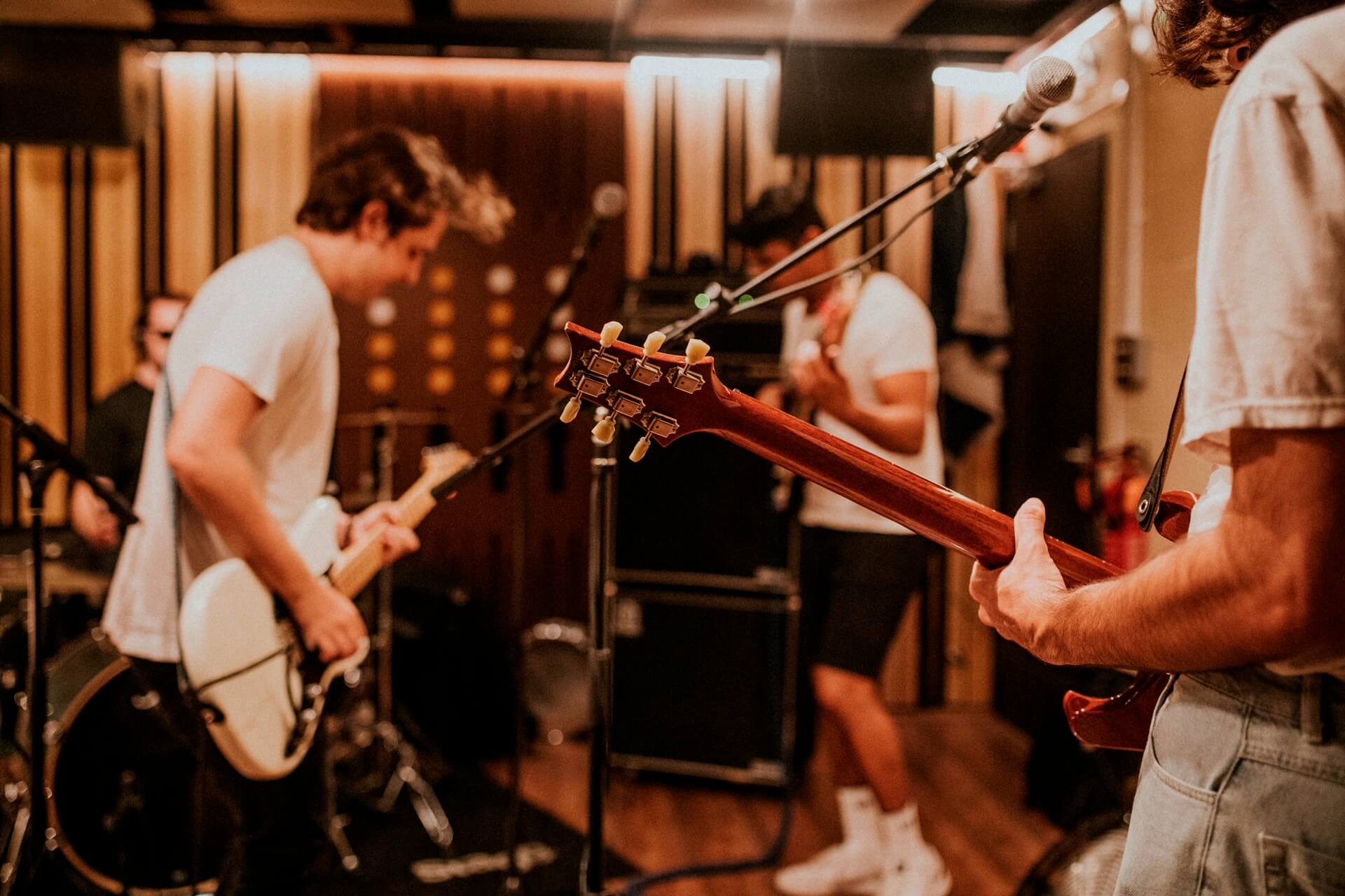How Live Music Impacts Mental Health and Happiness